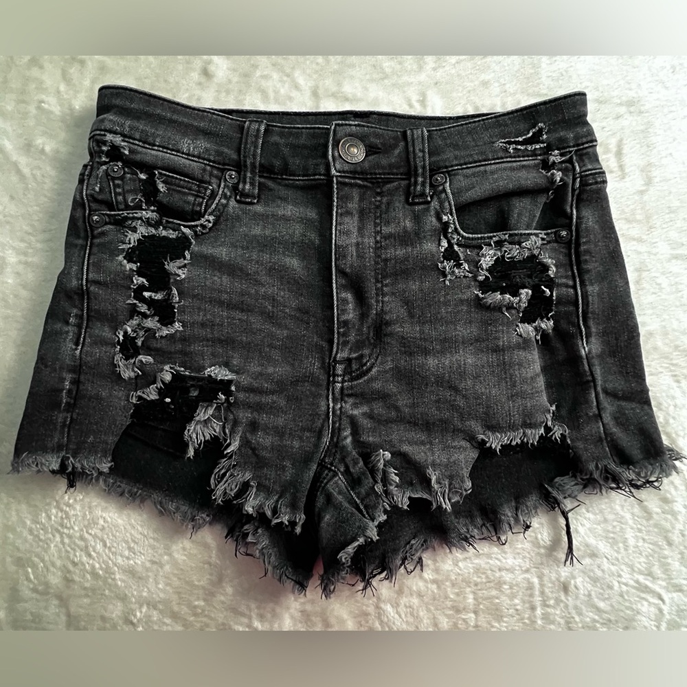 American Eagle NE(X)T LEVEL STRETCH Distressed Black Denim Shorts, Size 6